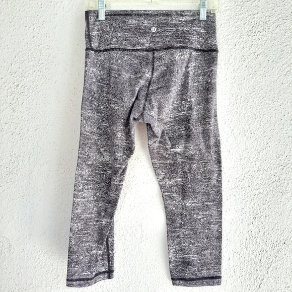 😀lululemon athletica Crop Leggings - Picture 2 of 8